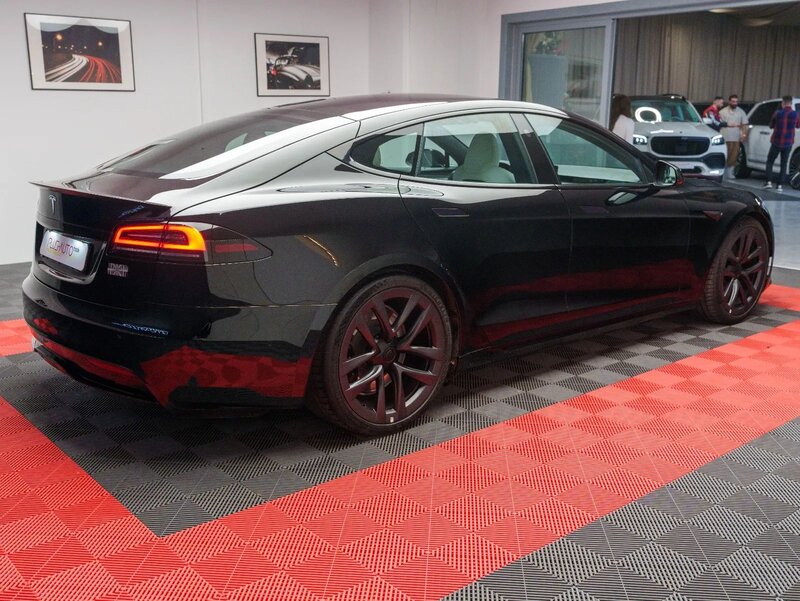 Tesla Model S